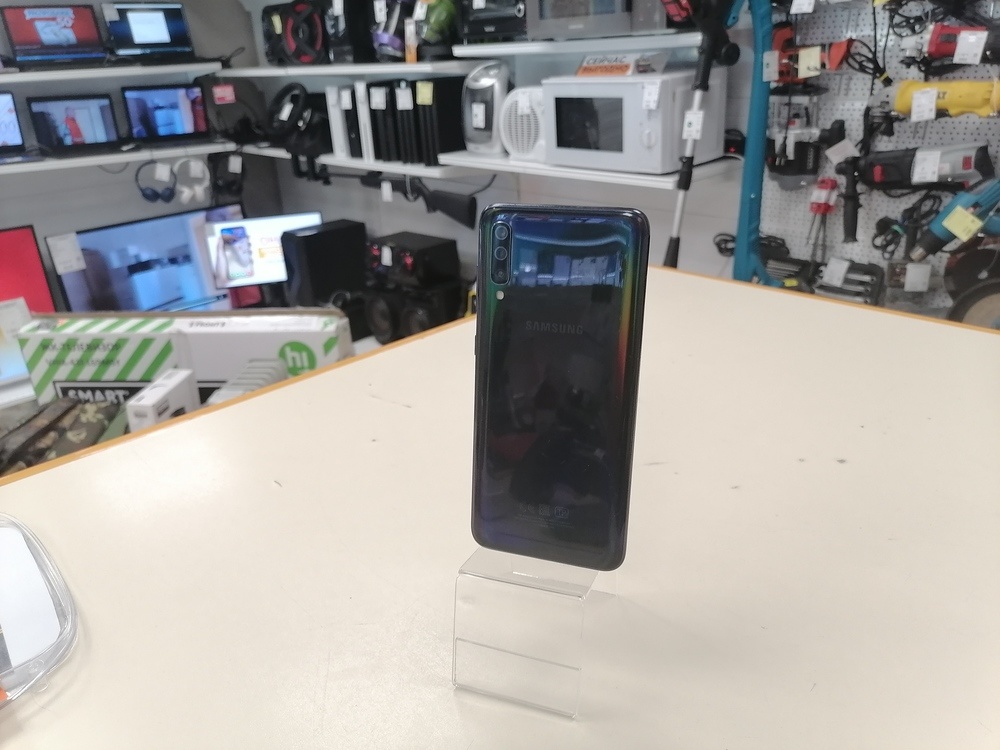 Смартфон Samsung Galaxy A70 6/128