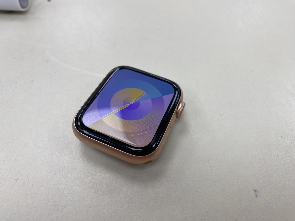 Смарт-часы Apple Watch SE 2020 44mm