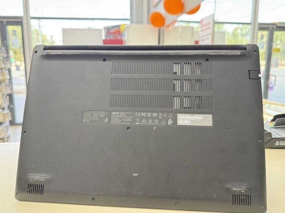 Ноутбук Acer; A4-9120, Radeon R3 series, 4 Гб, 128 Гб, Нет
