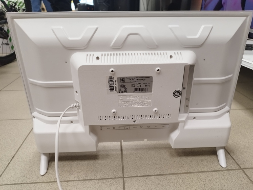 LED Телевизор HI VHIX-24H152WSY