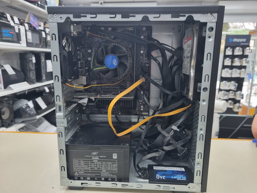 Системный блок DEXP H298; Core i3-10100F, GeForce GT 710, 8 Гб, 240 Гб, 500 Гб