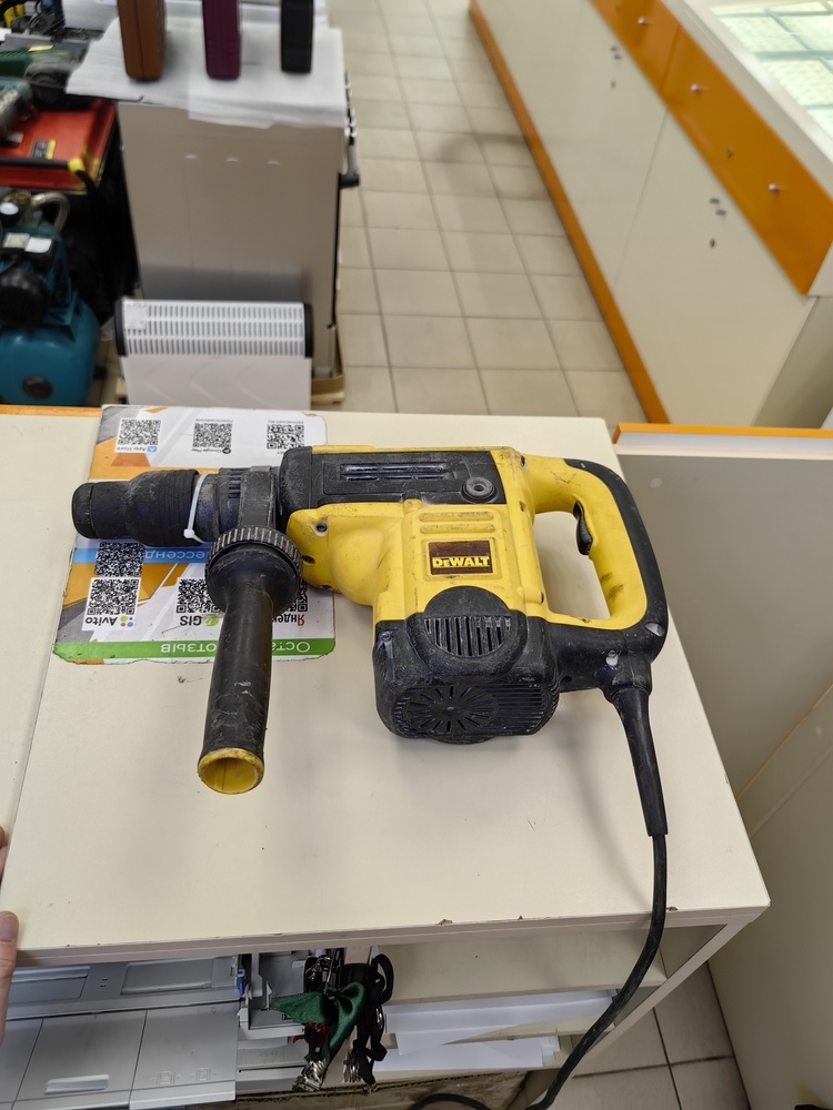 Перфоратор Dewalt D25501QS