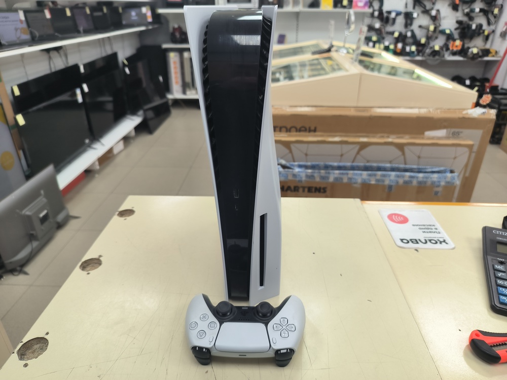 Игровая приставка PlayStation 5 825Gb (С дисководом)