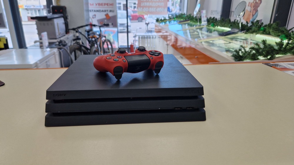 Игровая приставка PlayStation 4 Pro 1Tb