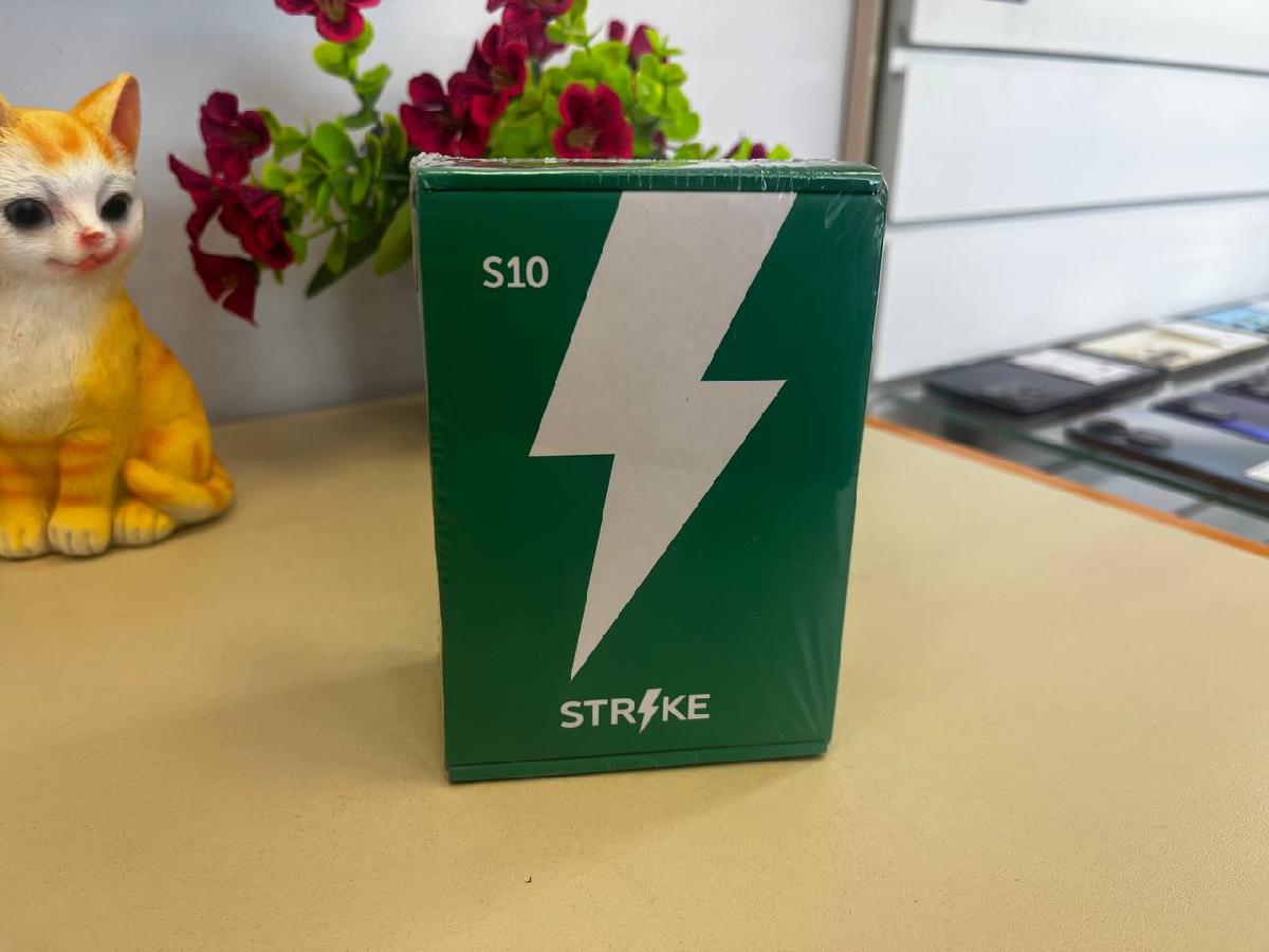 Мобильный телефон Strike S10