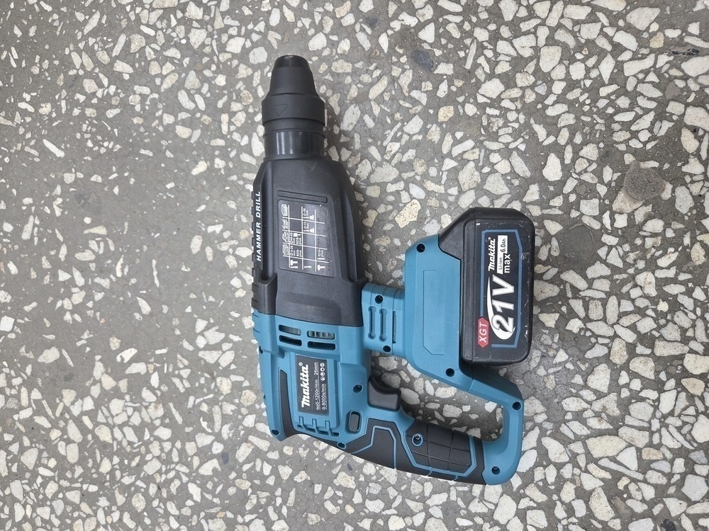 Перфоратор Makita 21V