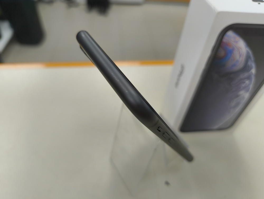 Смартфон Apple iPhone 11 64Gb