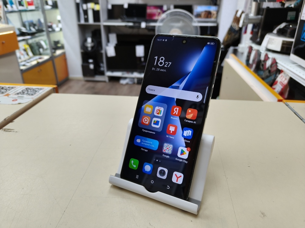 Смартфон Tecno Pova 5 8/128