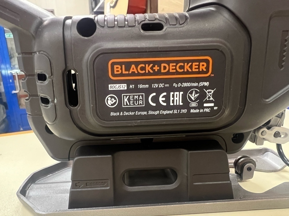 Лобзик Black & Decker BDCJS12N-XJ