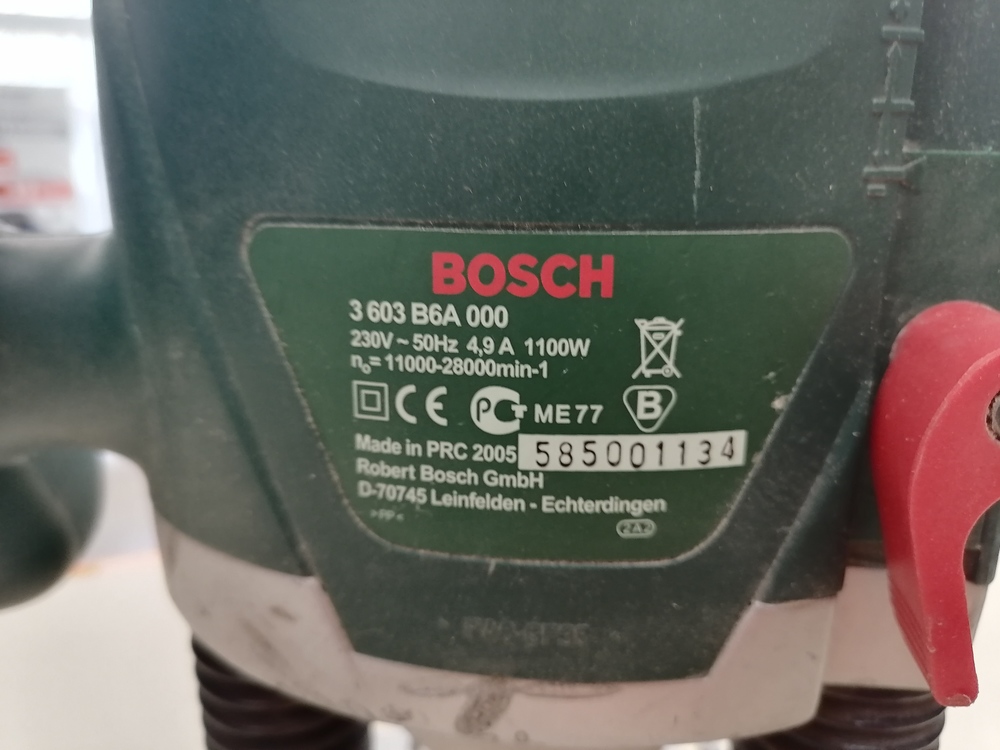 Фрезер Bosch POF 1100AE