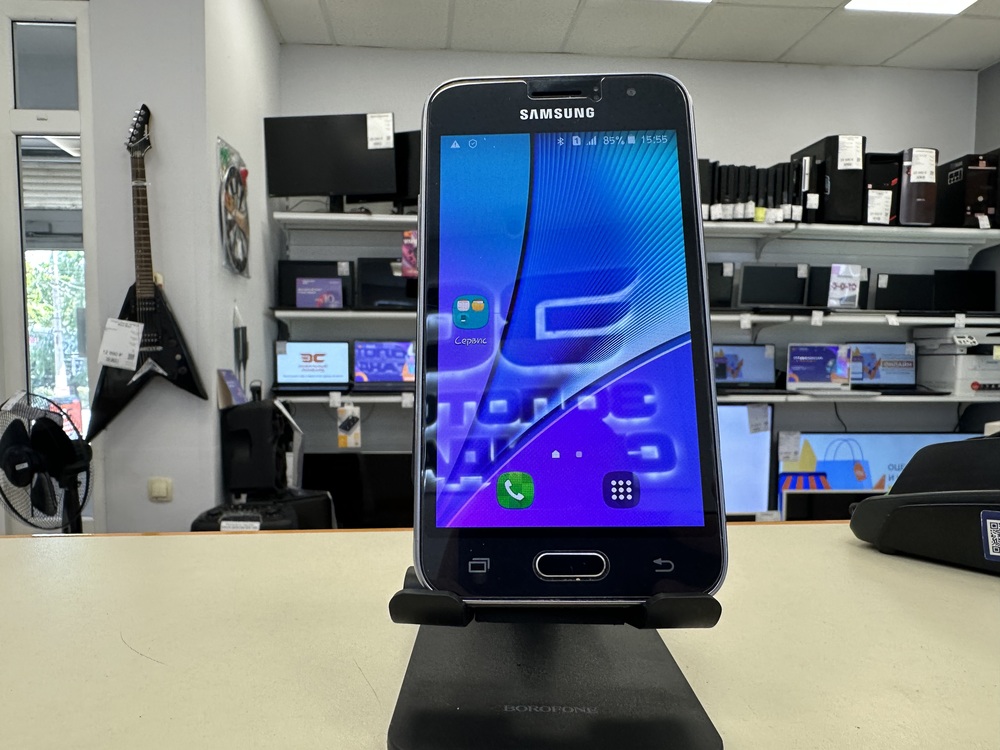 Смартфон Samsung Galaxy J1 2016 1/8