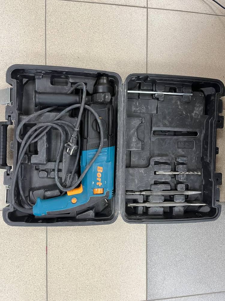 Перфоратор Bort BHD-920X