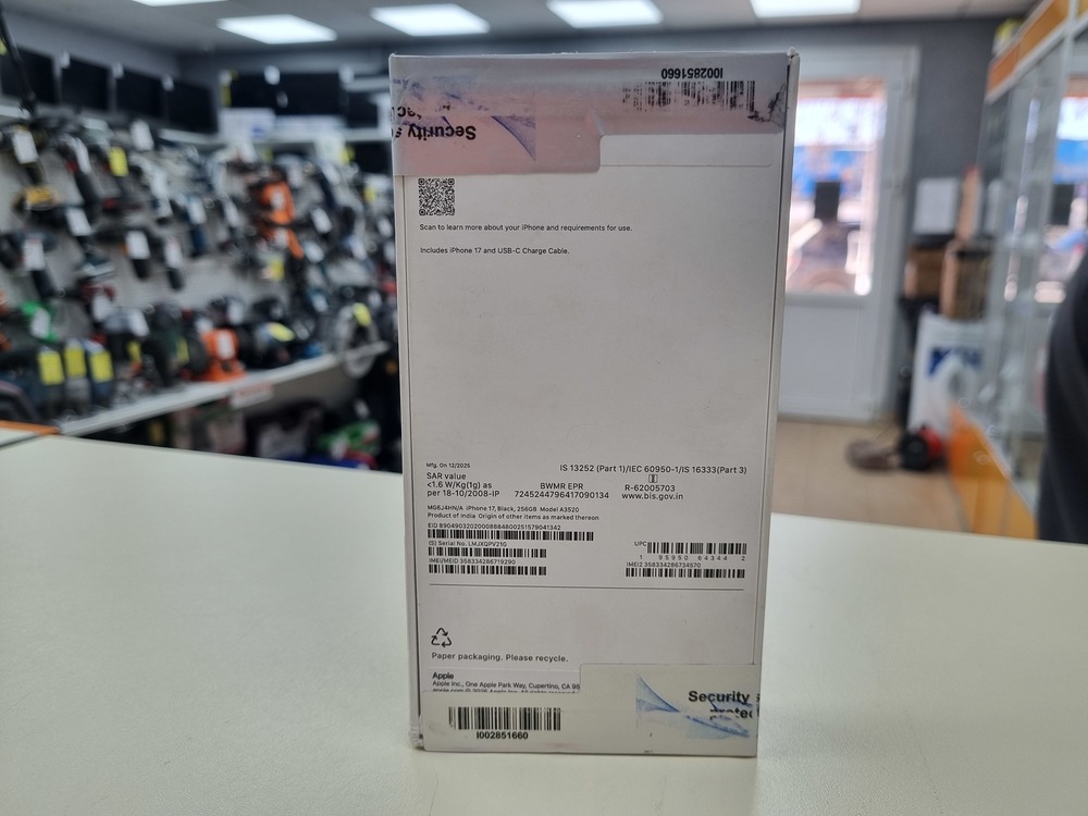 Смартфон Apple Iphone 17 256Gb