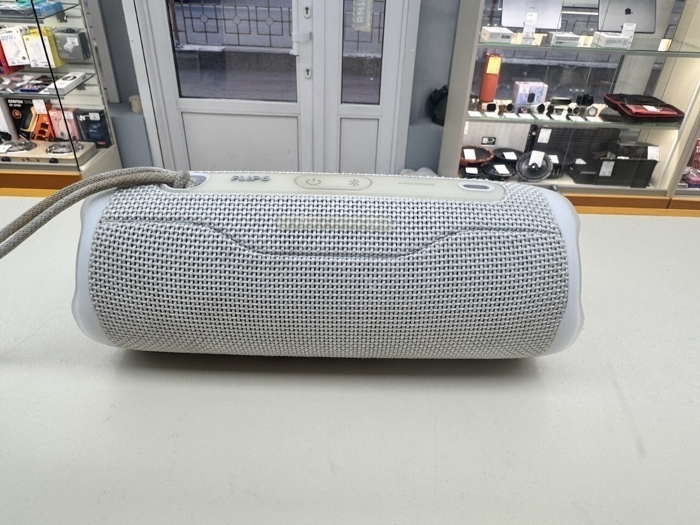 Портативная акустика JBL Flip 6;