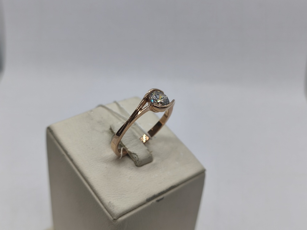 КОЛКМ585 КОЛЬЦО С КАМНЕМ (Au 585)