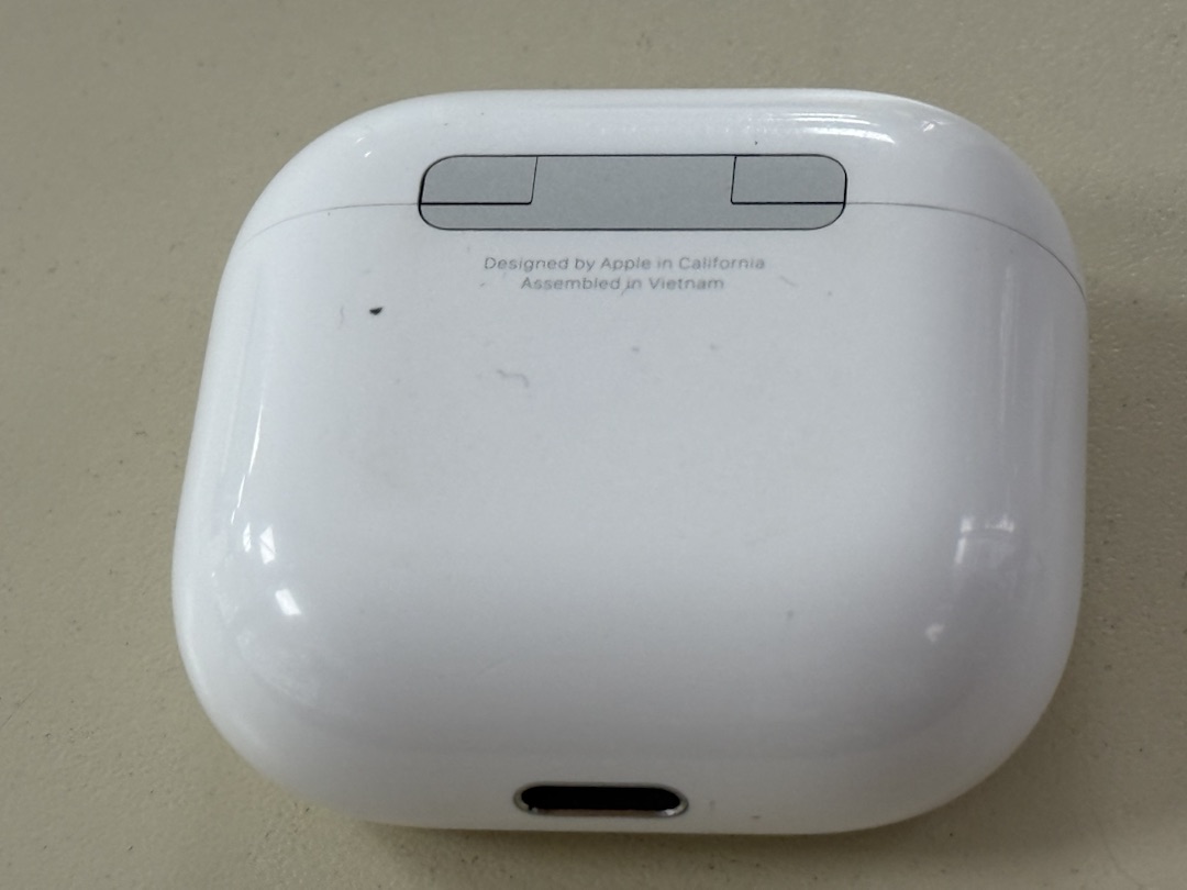 Наушники беспроводные Apple AirPods 4 Без ANC
