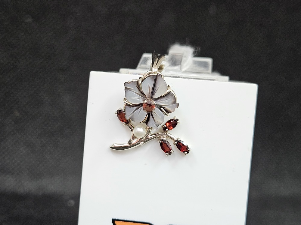 ПОДВЕСКА С КАМНЯМИ (Au 585)