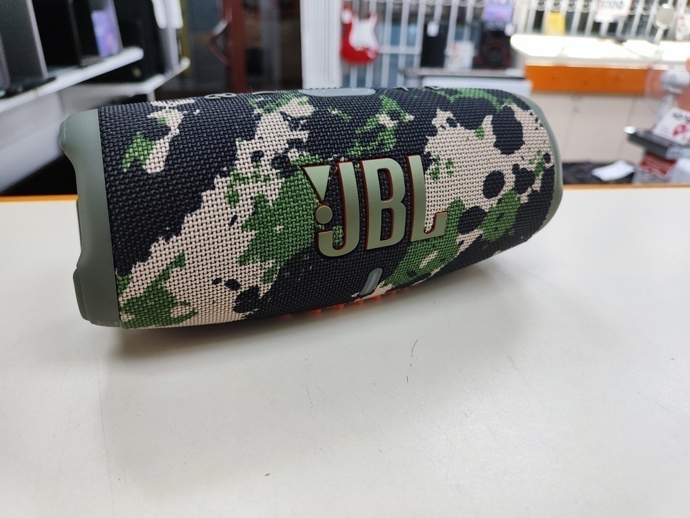 Портативная акустика JBL Charge 5