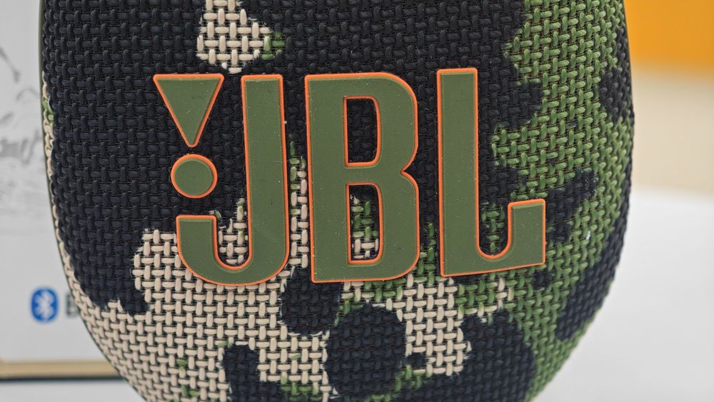 Портативная акустика JBL Clip 5
