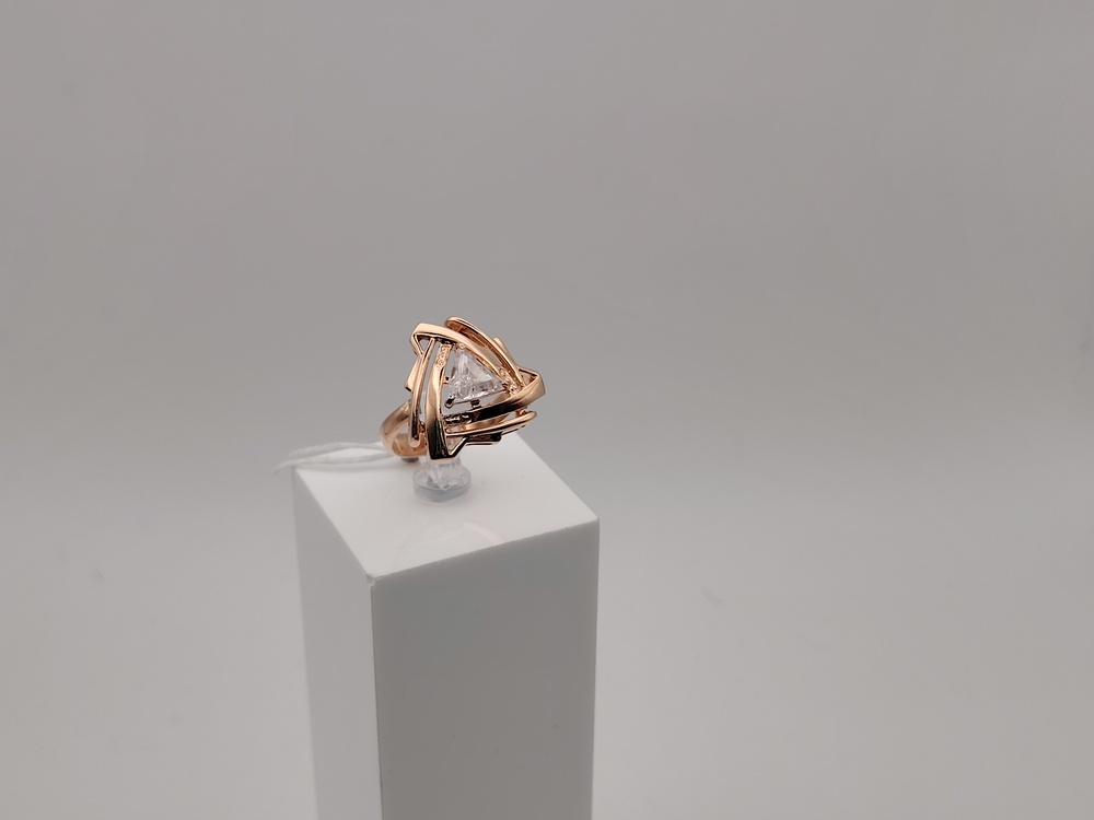 КОЛКМ585 КОЛЬЦО С КАМНЕМ (Au 585)