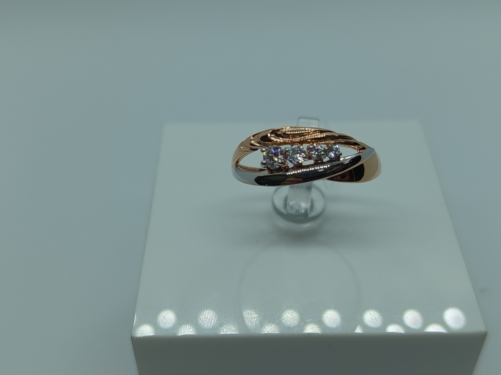 КОЛЬЦО С КАМНЯМИ (Au 585)