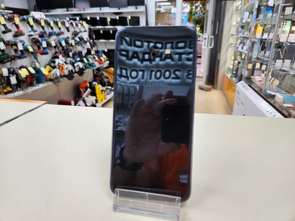 Смартфон Samsung Galaxy J4 Plus 3/32