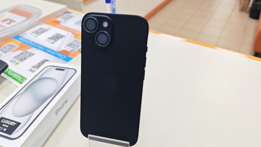 Смартфон Apple Iphone 15 128Gb