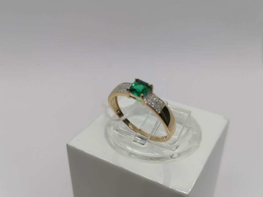КОЛКМИ585 КОЛЬЦО С КАМНЯМИ (Au 585)