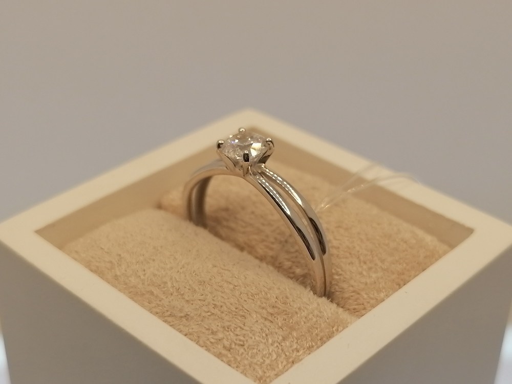 КОЛЬЦО С КАМНЕМ (Au 585)