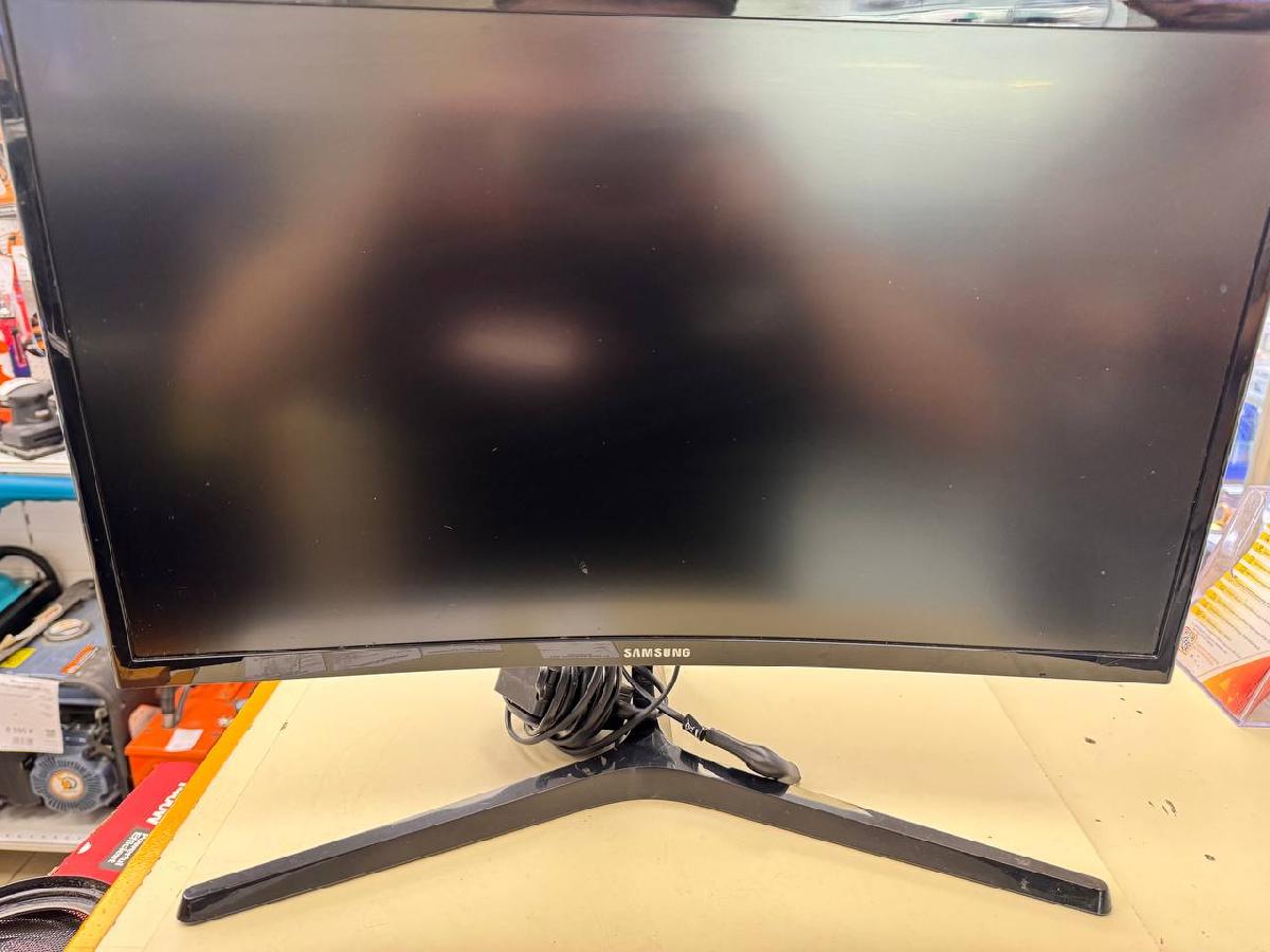 Монитор Samsung C24RG50FQI