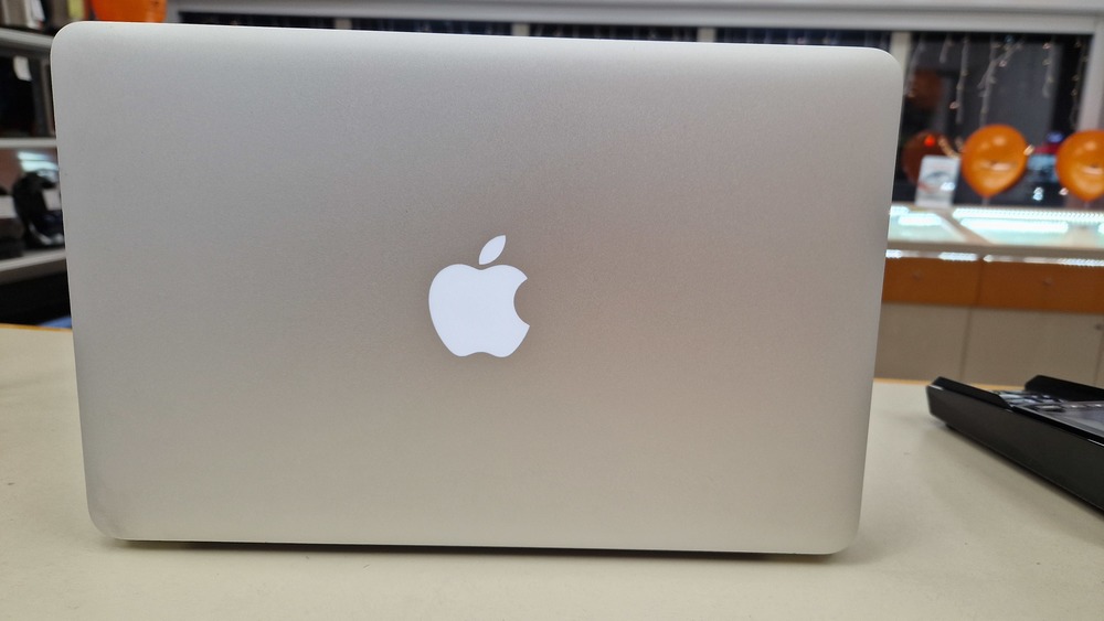 Ноутбук Apple MacBook Air 11" 2015 A1465