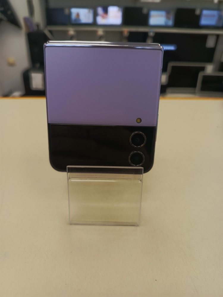 Смартфон Samsung Galaxy Z Flip 4 8/128