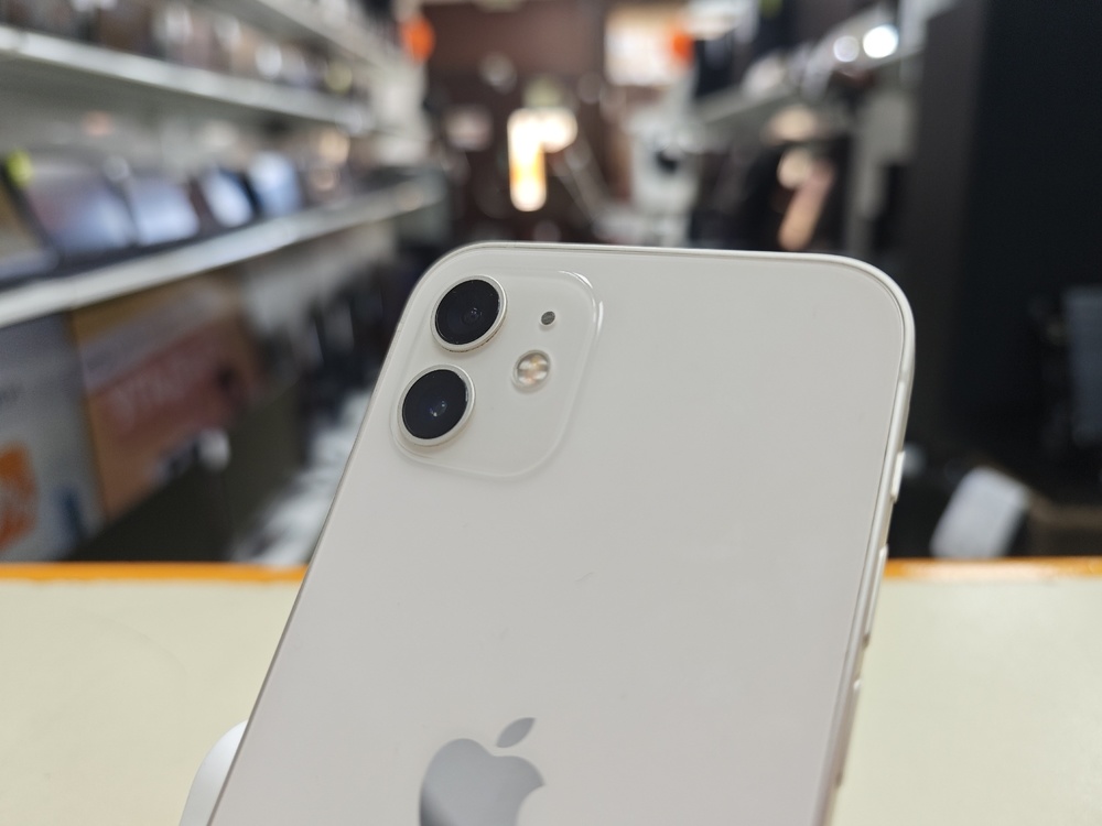 Смартфон Apple iPhone 12 128Gb
