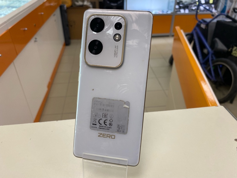 Смартфон Infinix ZERO 30 4G 8/256