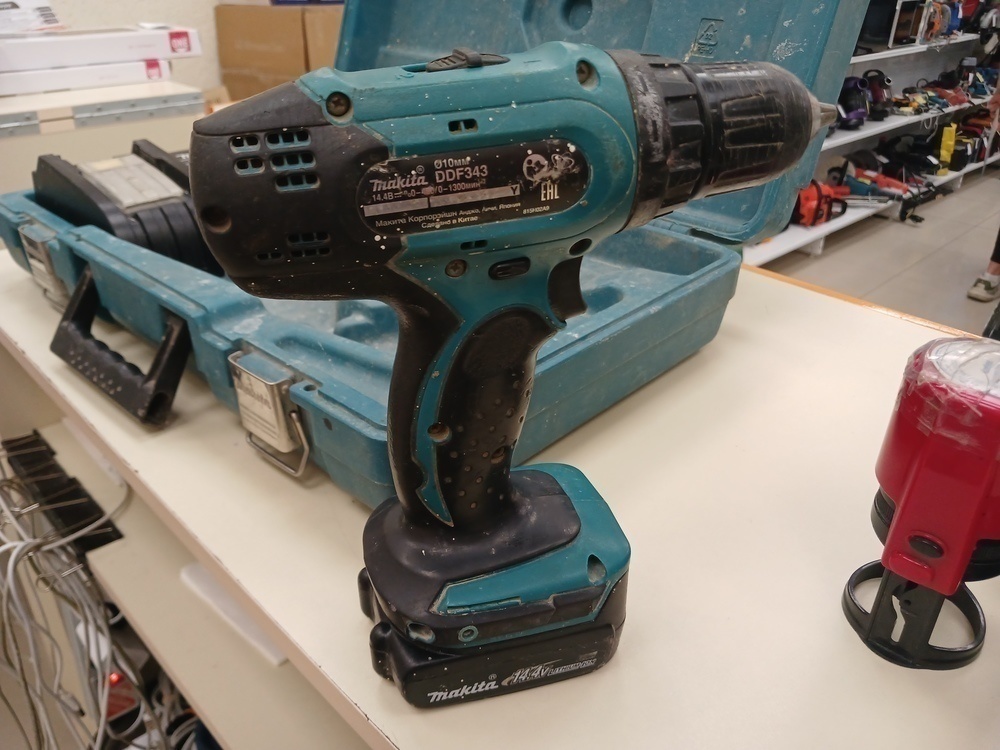 Шуруповерт Makita DDF343