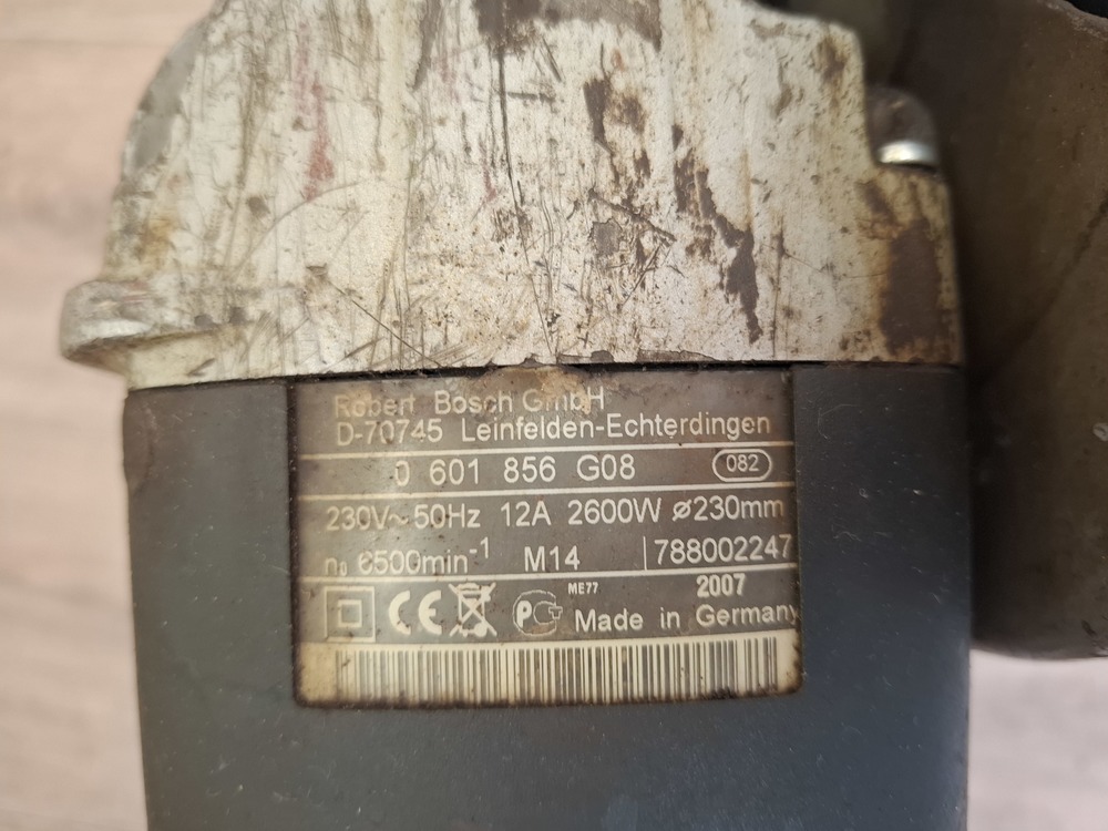Угловая шлифмашина Bosch D-70745
