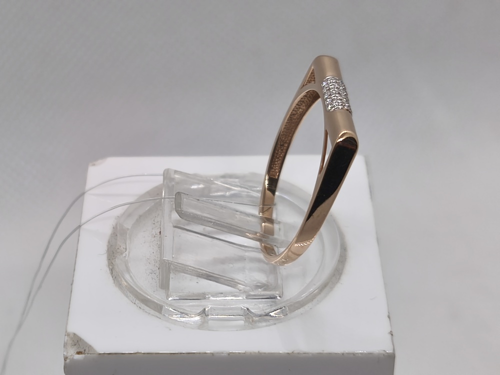 КОЛЬЦО С КАМНЯМИ (Au 585)