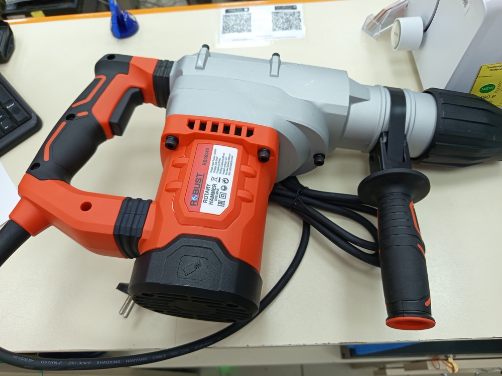 Перфоратор Robust RB30240