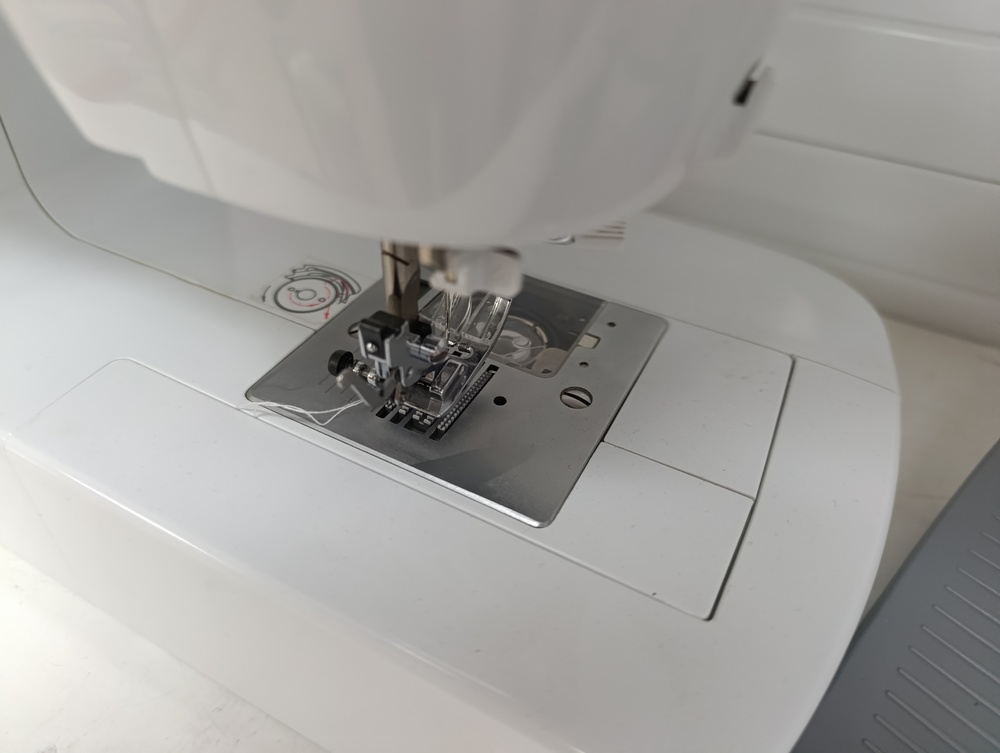 Швейная машина Astralux 690