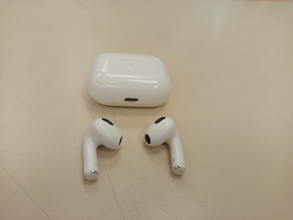 Наушники беспроводные Apple Airpods 3