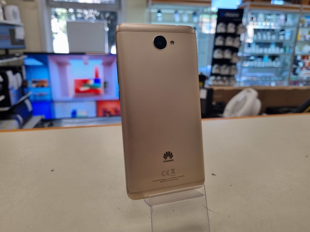 Смартфон Huawei Y7
