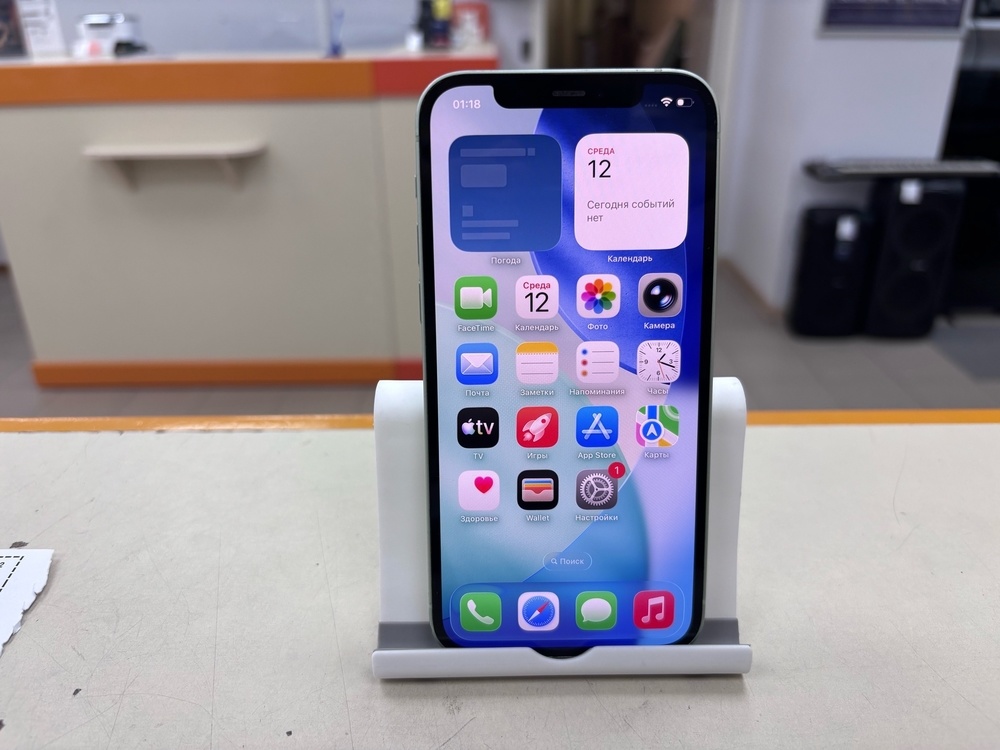 Смартфон Apple iPhone 12 64Gb