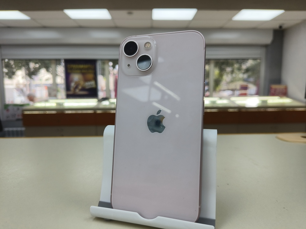 Смартфон Apple iPhone 13 128Gb