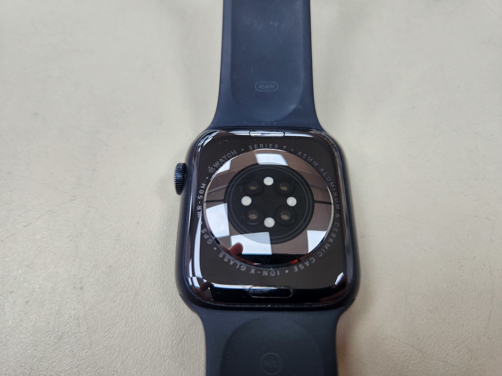 Смарт-часы Apple Watch Series 7 45mm
