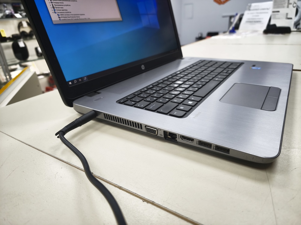 Ноутбук HP probook 470; Core i7-4510U, Radeon R5 M255, 4 Гб, Нет, 320 Гб