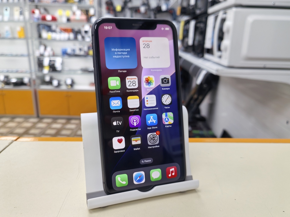 Смартфон Apple iPhone 11 64Gb