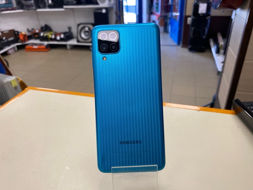 Смартфон Samsung Galaxy M12 4/64