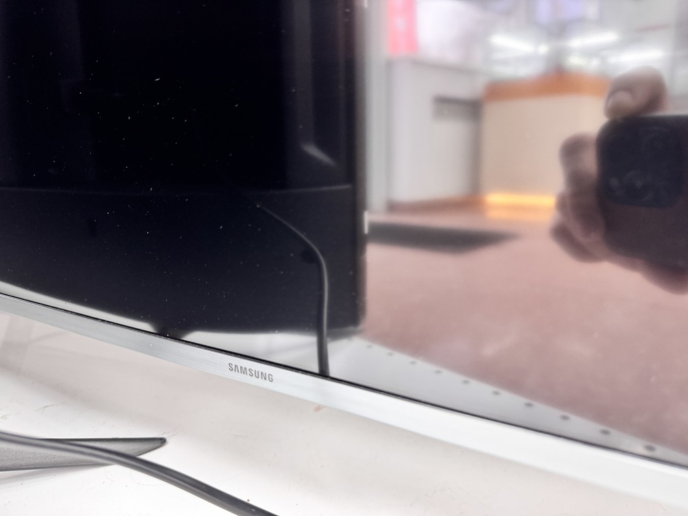 QLED Телевизор Samsung QE49Q6FNA