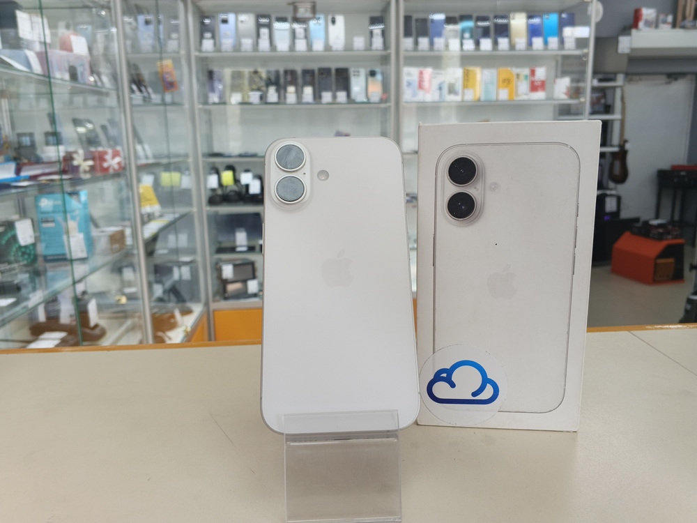 Смартфон Apple Iphone 16 256Gb