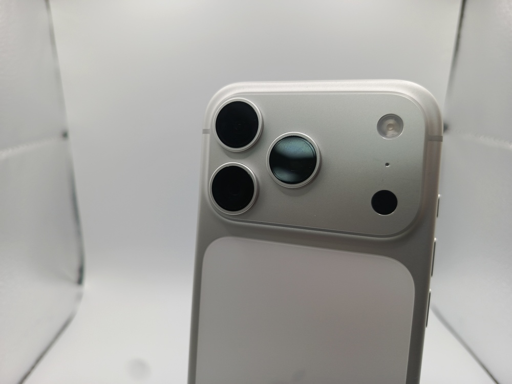 Смартфон Apple Iphone 17 Pro 256Gb eSim